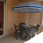 Apartment Orange Brist