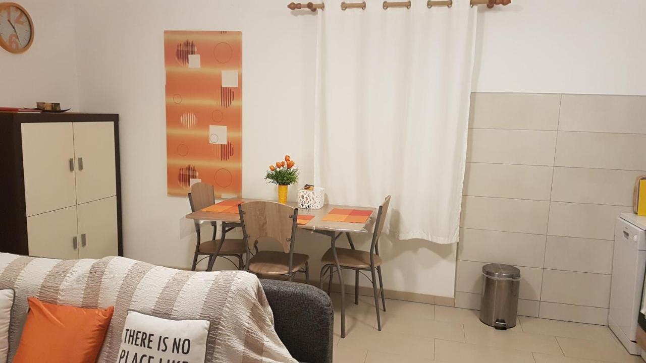 Orange Brist Apartmán Pula